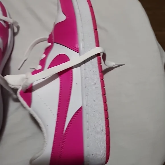 Nike Pink and White Sneakers - Picture 3 of 10